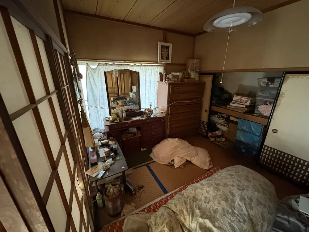 居室の片付け（作業前）