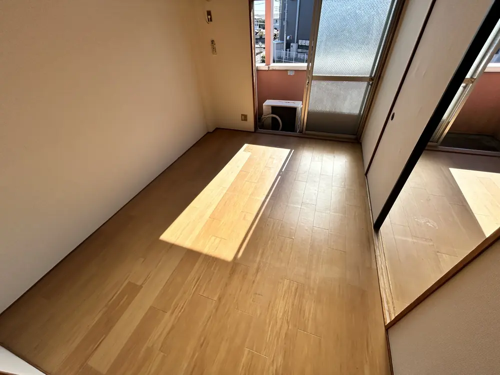 洋室の片付け（作業後）